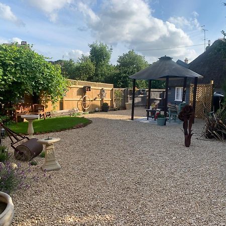 The Shack - Thatched Self Contained Annex Collingbourne Ducis Exteriér fotografie