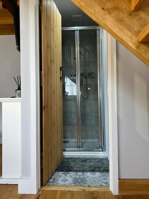 The Shack - Thatched Self Contained Annex Collingbourne Ducis Exteriér fotografie