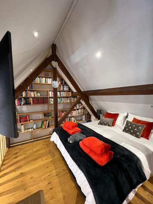 The Shack - Thatched Self Contained Annex Collingbourne Ducis Exteriér fotografie