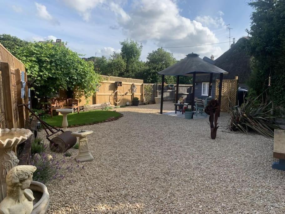 The Shack - Thatched Self Contained Annex Collingbourne Ducis Exteriér fotografie